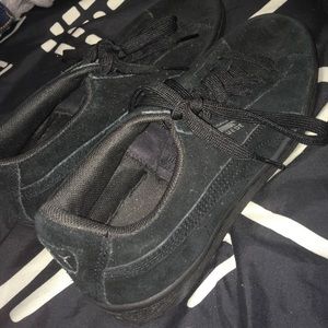 Cute Puma Black Shoes!